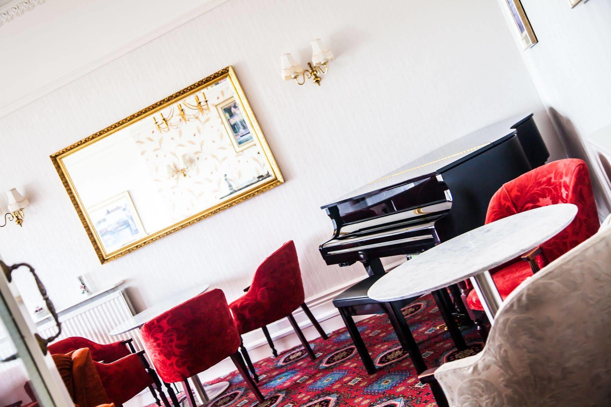 Hotel Riviera By The Sea Bournemouth Exterior photo